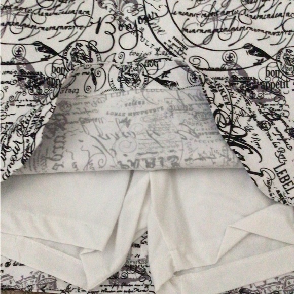 Breezes text fabric skort - Picture 4 of 7
